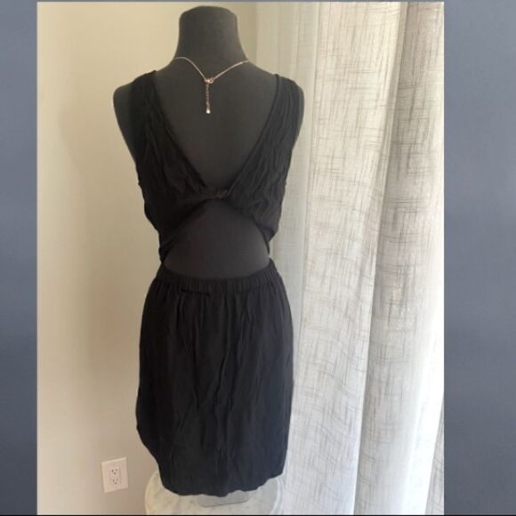 Chelsea28 Twist Back Little Black Dress size M - Picture 2 of 13